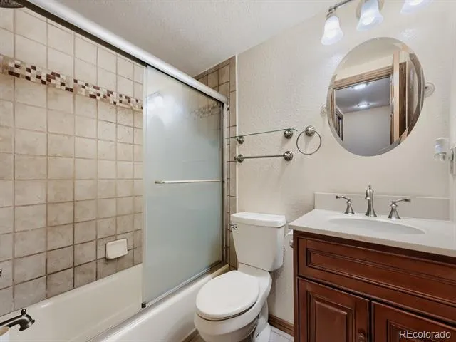 12875 Hillcrest Drive Longmont, CO 80504