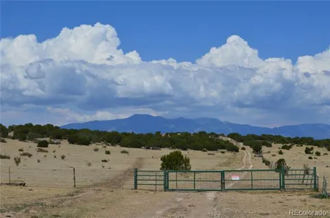 000 Claymine Road