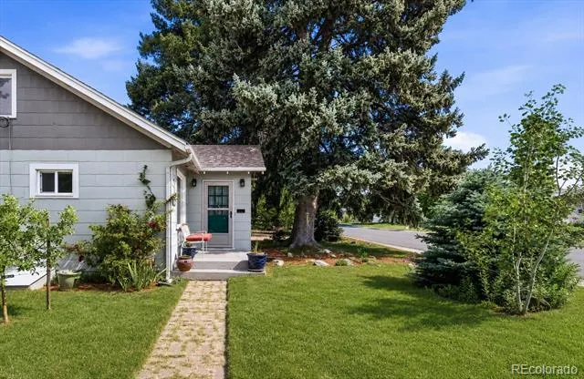4447 S Acoma Street Englewood, CO 80110