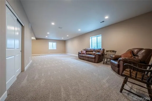 4051 Old Oaks Street Castle Rock, CO 80104