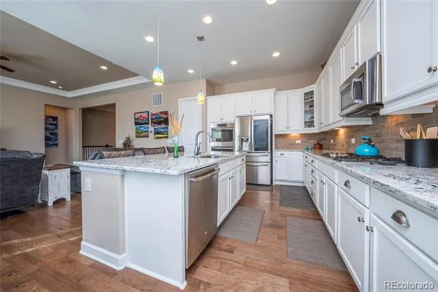 4051 Old Oaks Street Castle Rock, CO 80104