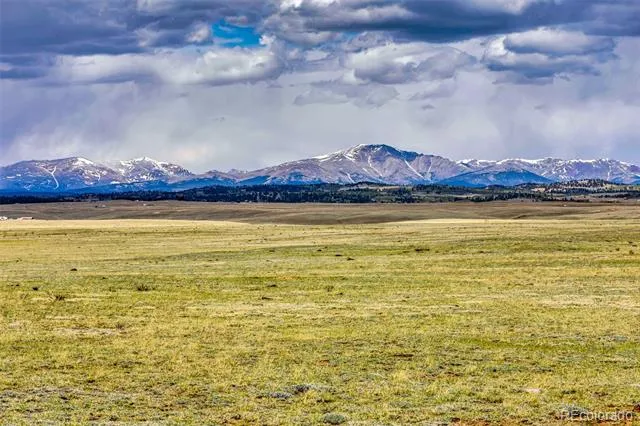 555 North Place Lake George, CO 80827