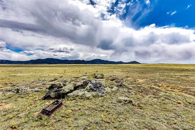 555 North Place Lake George, CO 80827