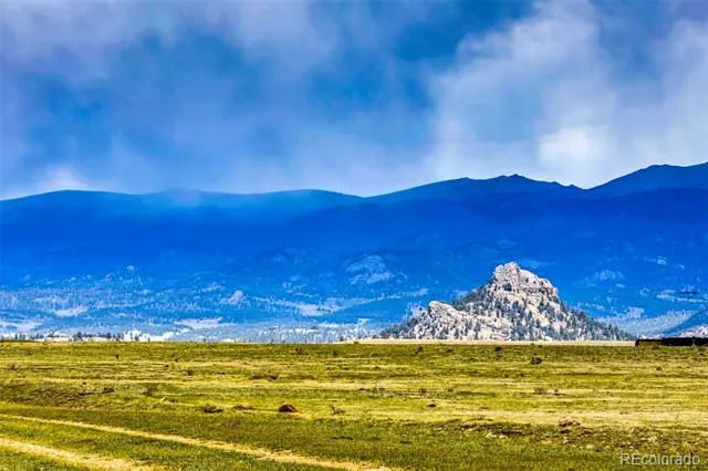 555 North Place Lake George, CO 80827