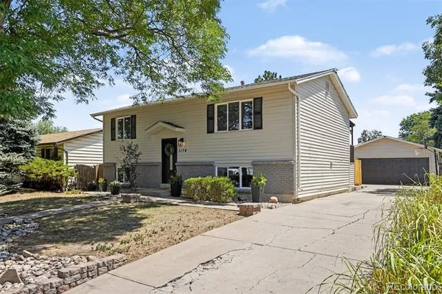 1174 Olathe Street Aurora, CO 80011