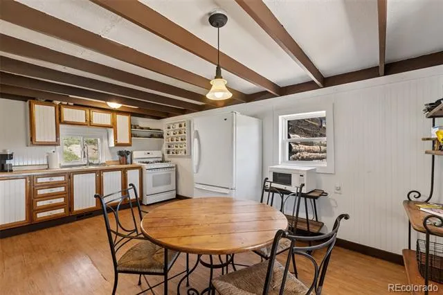 185 Canyon Drive Florissant, CO 80816