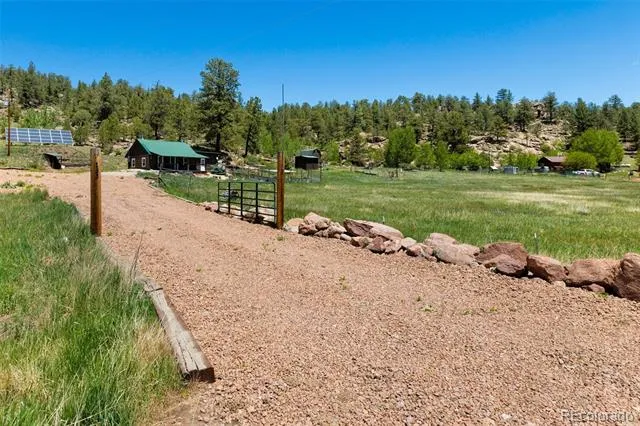 185 Canyon Drive Florissant, CO 80816