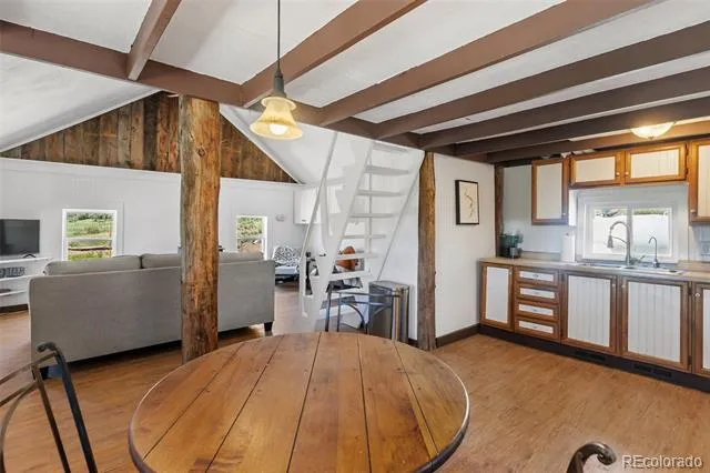 185 Canyon Drive Florissant, CO 80816