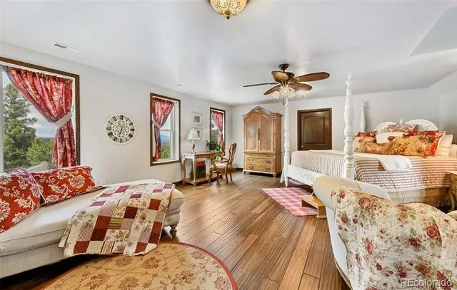549 Mohawk Heights Florissant, CO 80816