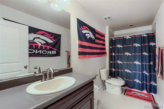 4949 S Valdai Way Aurora, CO 80015