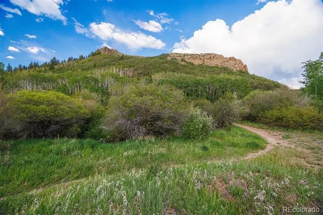 22090 County Road 212 Oak Creek, CO 80467
