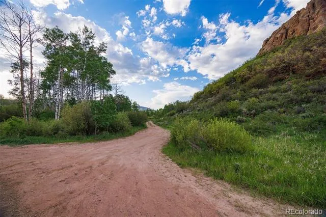 22090 County Road 212 Oak Creek, CO 80467