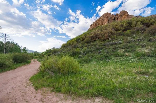 22090 County Road 212 Oak Creek, CO 80467