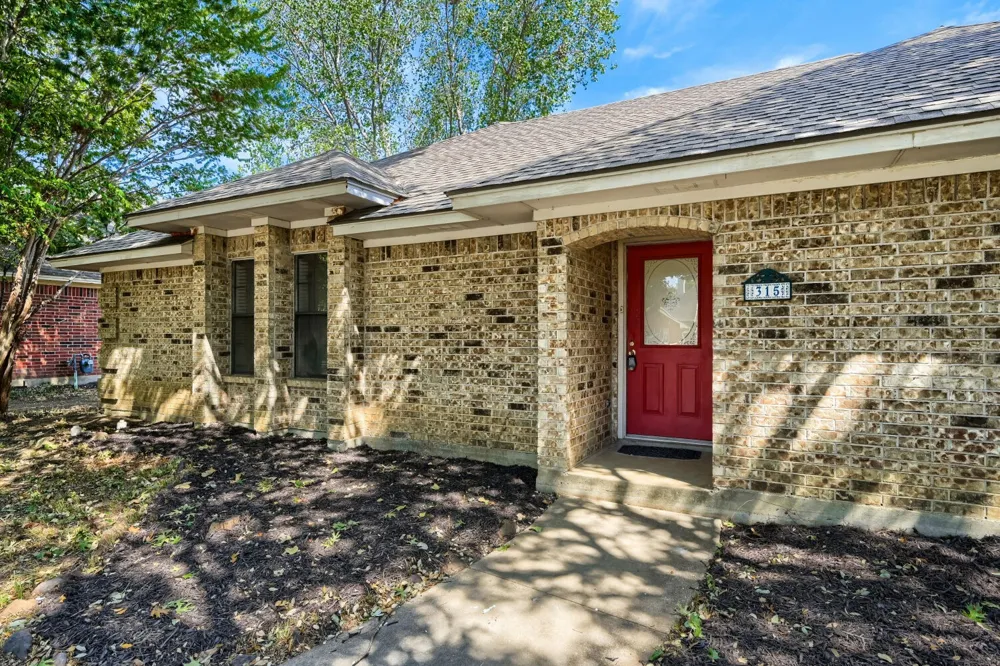 315 Tanglewood Street Denton, TX 76207