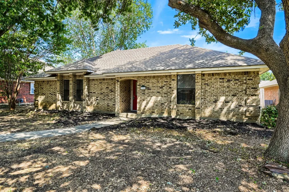 315 Tanglewood Street Denton, TX 76207