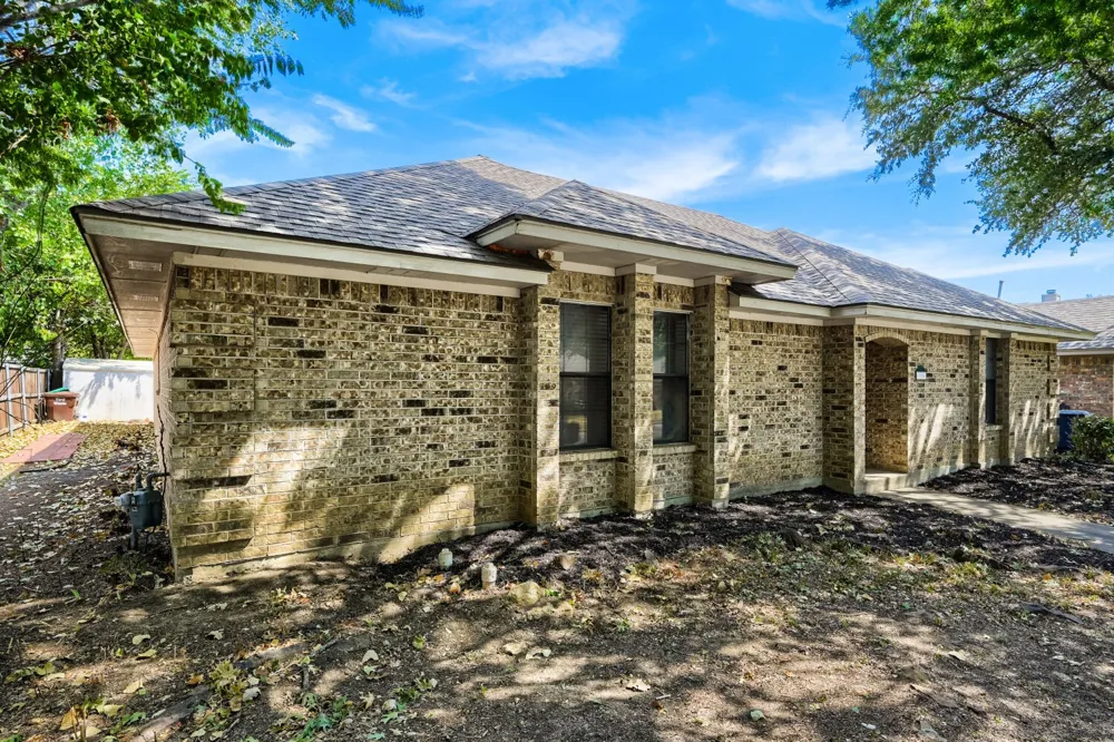315 Tanglewood Street Denton, TX 76207