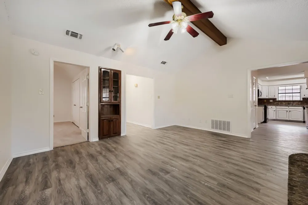315 Tanglewood Street Denton, TX 76207