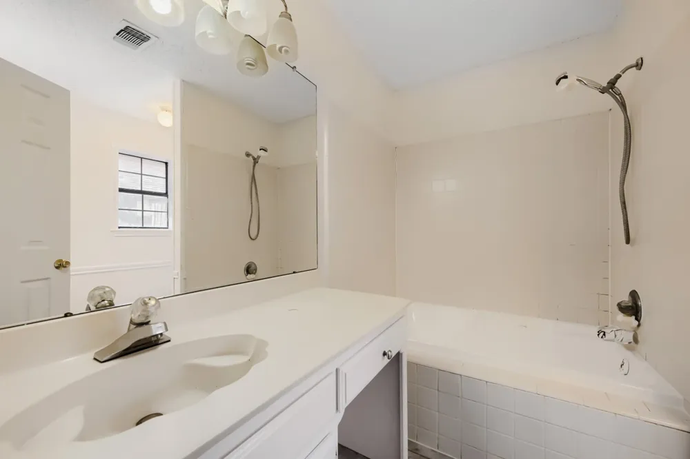 315 Tanglewood Street Denton, TX 76207