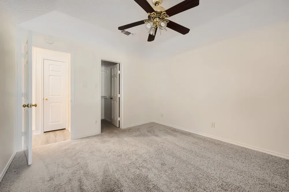 315 Tanglewood Street Denton, TX 76207