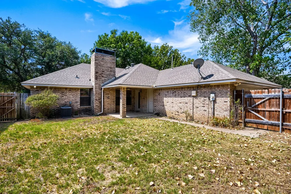 315 Tanglewood Street Denton, TX 76207
