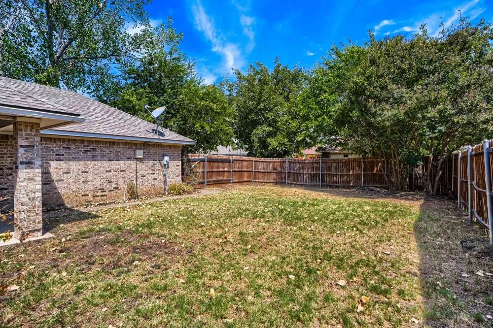 315 Tanglewood Street Denton, TX 76207
