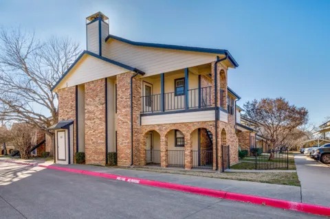 2835 Keller Springs #502