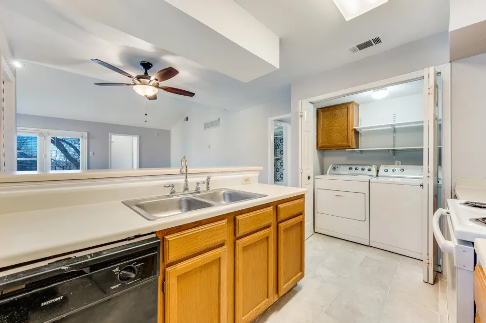2835 Keller Springs #502 Carrollton, TX 75006