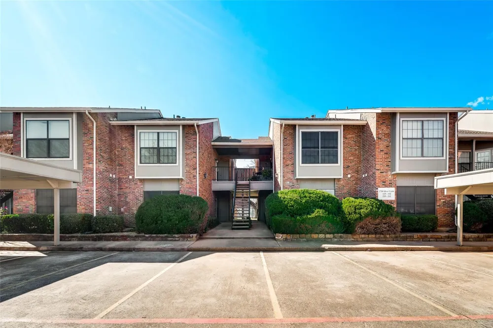 2730 Silver Creek Drive #128 Arlington, TX 76006