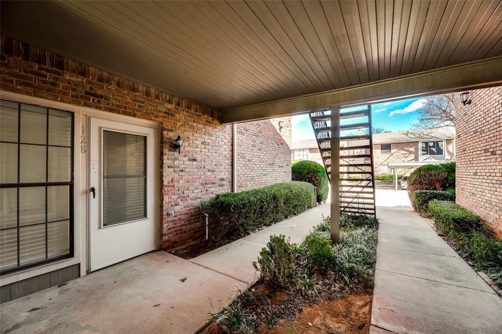 2730 Silver Creek Drive #128 Arlington, TX 76006
