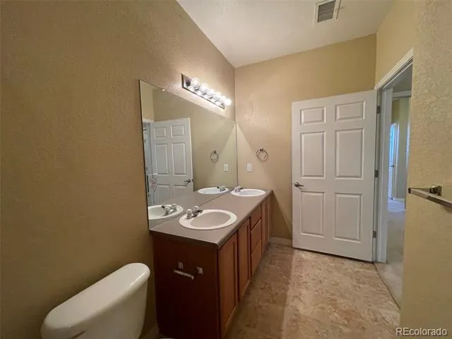 9552 Pearl Circle #102 Parker, CO 80134