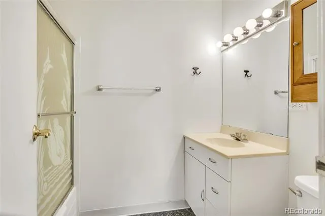 2231 S Vaughn Way #315B Aurora, CO 80014