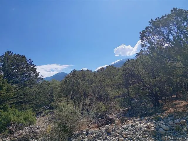 210,212,214 Big Bear Road Mosca, CO 81146