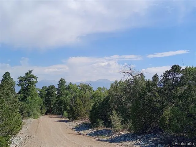 210,212,214 Big Bear Road Mosca, CO 81146
