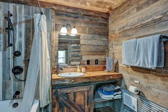 22525 Barnhill Street Salida, CO 81201