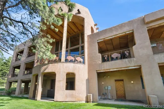8221 Cuerna Verde Road Rye, CO 81069