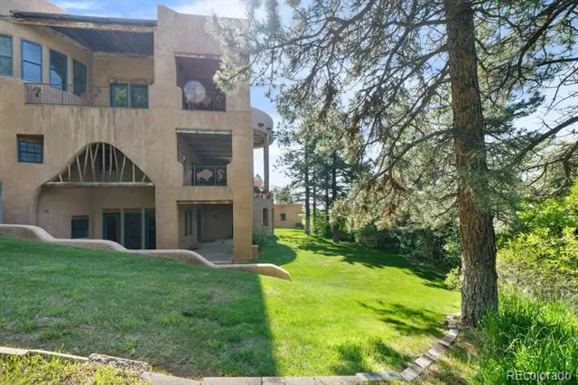8221 Cuerna Verde Road Rye, CO 81069