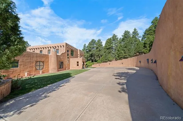 8221 Cuerna Verde Road Rye, CO 81069