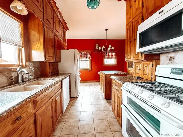 204 W Ash Street Walsh, CO 81090