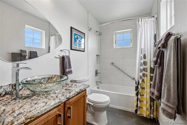 7544 S Quatar Way Aurora, CO 80016