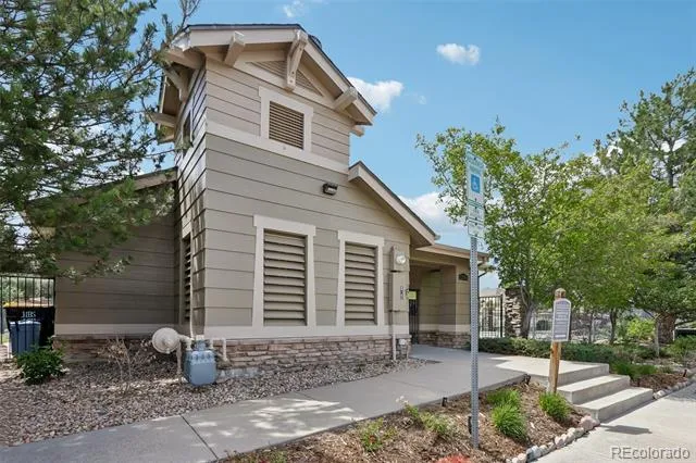 7544 S Quatar Way Aurora, CO 80016