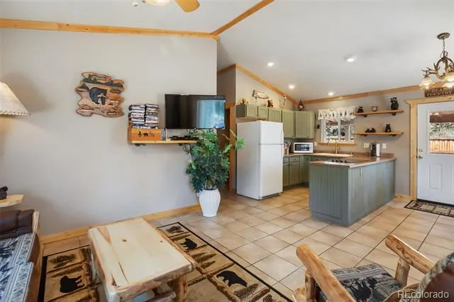 31 Handcart Circle Florissant, CO 80816