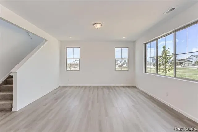 170 S Vandriver Way Aurora, CO 80018