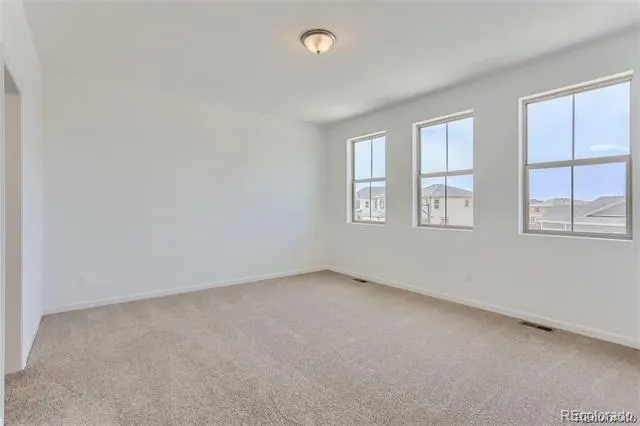170 S Vandriver Way Aurora, CO 80018