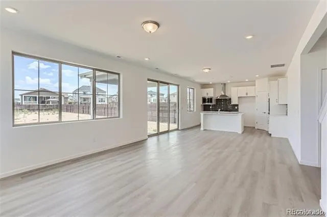 170 S Vandriver Way Aurora, CO 80018