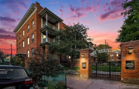 1376 Pearl Street #212