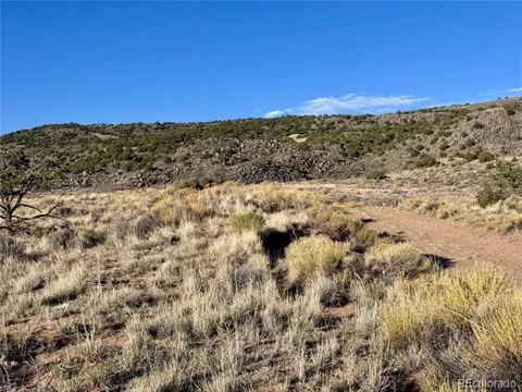 Lot 10 Calvary Trail