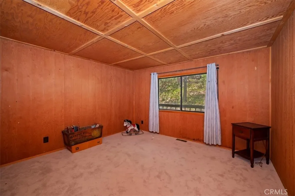 983 Teakwood Lake Arrowhead, CA 92352