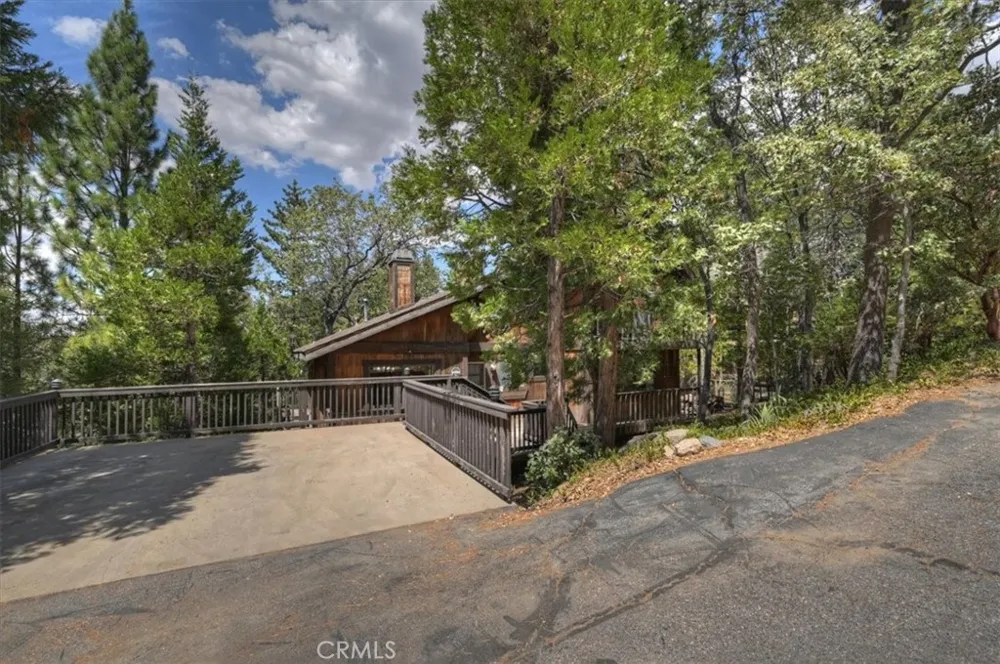 983 Teakwood Lake Arrowhead, CA 92352