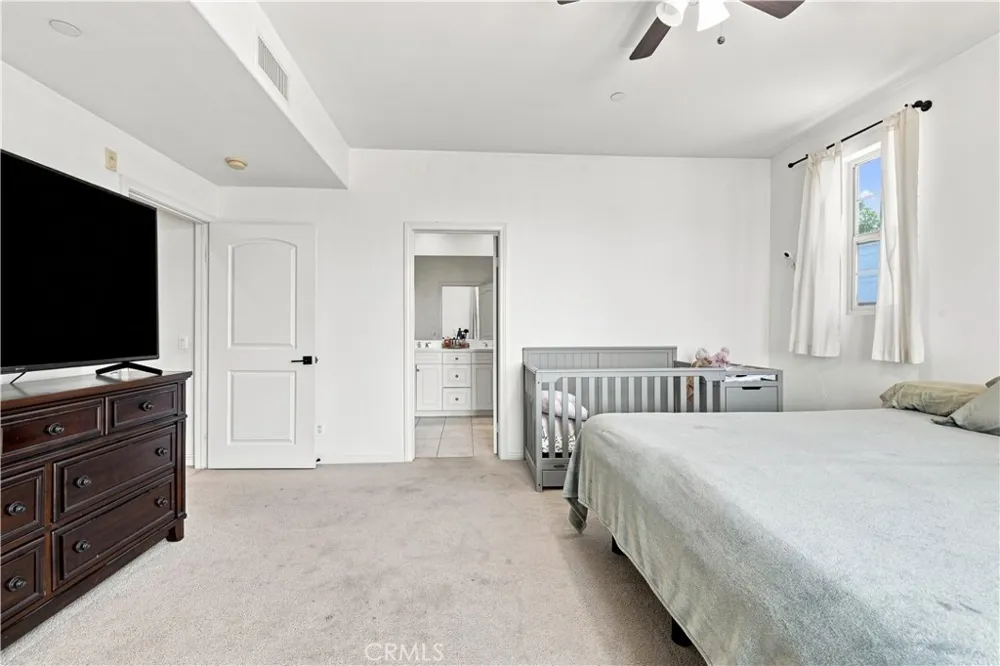 3268 S Westmont Lane #8 Ontario, CA 91761
