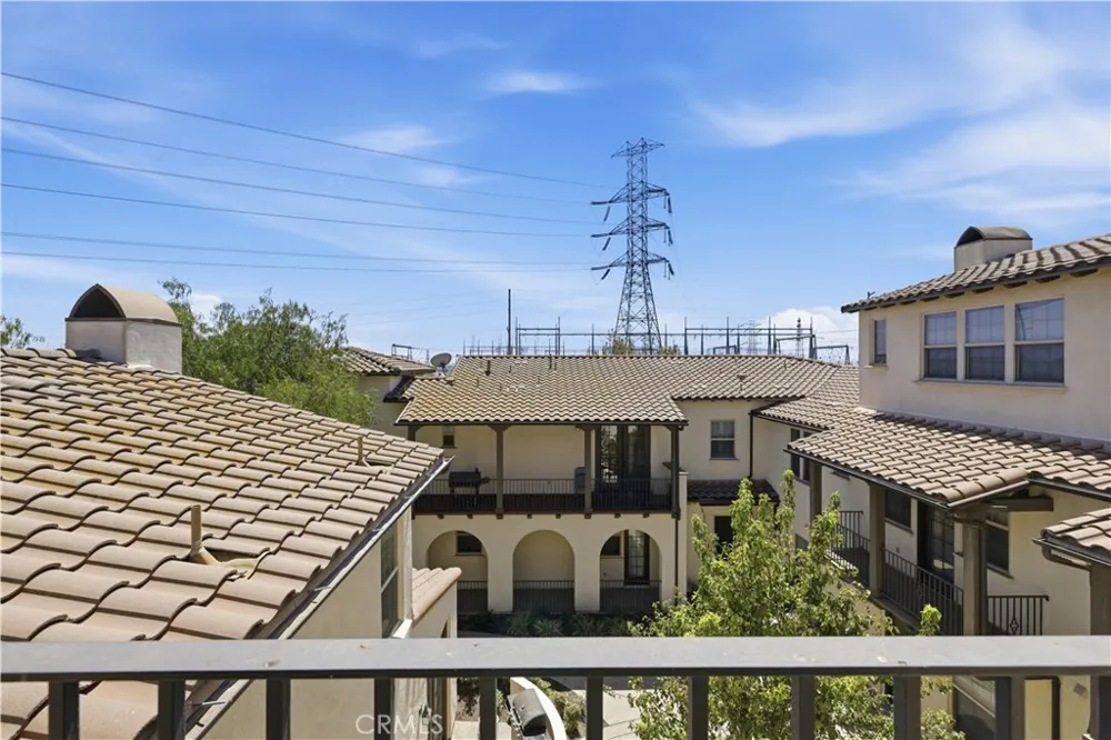 3268 S Westmont Lane #8 Ontario, CA 91761